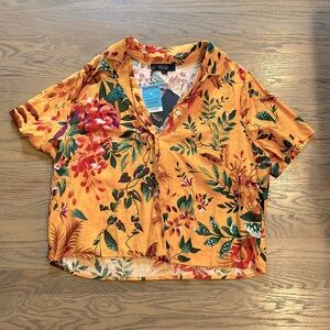 NWT Cropped Tropical Linen-Blend Top
